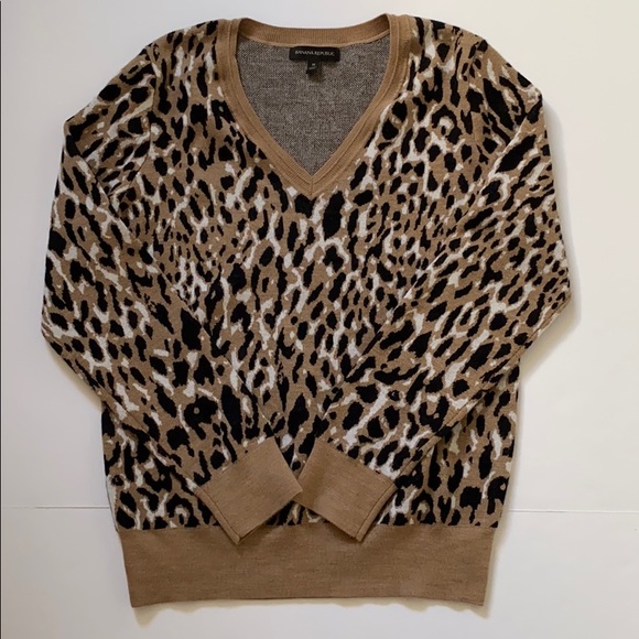 Banana Republic Sweaters - Banana Republic animal print sweater